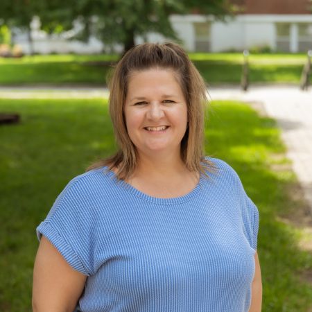 Directory photo of Julianne Wilson